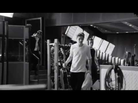 One Direction - Little Things (Official Music Video)