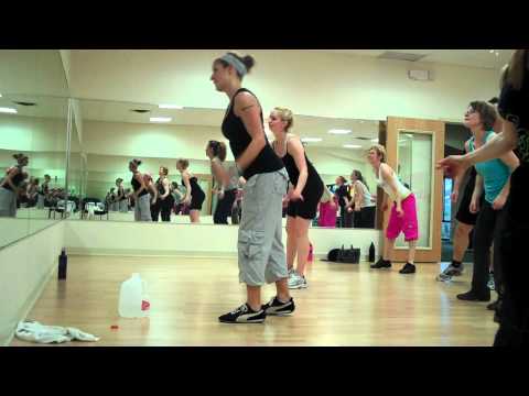 Bananza (Belly Dancer) - Akon - Dance Fitness Class Choreography...