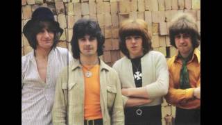 Watch Badfinger Storm In A Teacup video