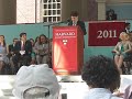 Amy Poehler gives Harvard student the middle finger