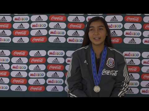 Nicole PƩrez, Pocos AƱos y Vasta Experiencia.
