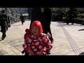 「草間彌生 永遠の永遠の永遠」会場を訪れた草間彌生