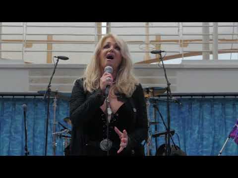 Bonnie Tyler performs Total Eclipse of the Heart for Royal Caribbean