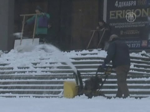 Киев завалило первым снегом