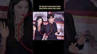 Girls Try To Touch Bts, But They Move Back ?