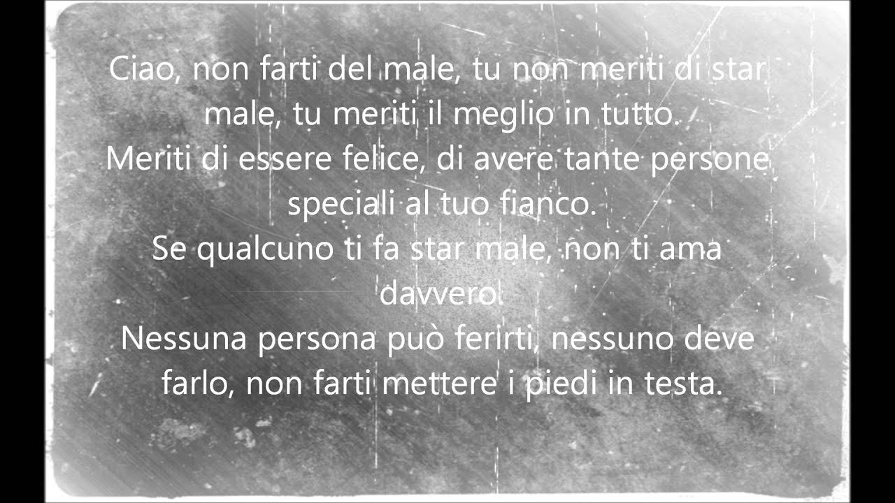 Il dorso in una posizione prona ferisce passaggi