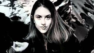 Watch Liz Phair Cinco De Mayo video