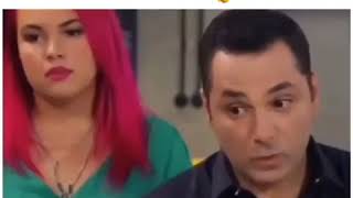 Herkes Gi̇der Bi̇r Tek Ai̇len Kalir Yaninda