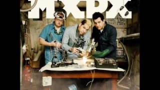 Watch MXPX Slow Ride video