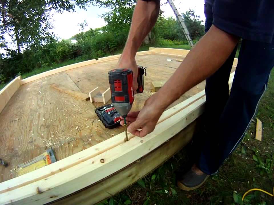 Building an Outdoor Square Timber Sauna - YouTube