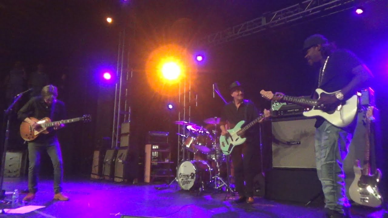 Eric Johnson and Eric Gales - 2018.10.07 New Daisy Theatre (Memphis, TN)でのライブから"Zap"の映像を公開 thm Music info Clip