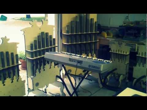 The Anywhere Organ playing Bach's Prelude #2