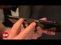 Foto pequena The Pantech Element tablet on AT&T