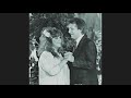 Видео Алла Пугачёва - Встреча в пути (А. Иванов-Д. Рубин) Видео Алла Пугачёва - Встреча в пути (А. Иванов-Д. Рубин)