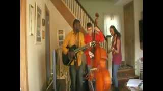 Cannon Hop in D (Guitaro 5000, Jeff, Laticia)