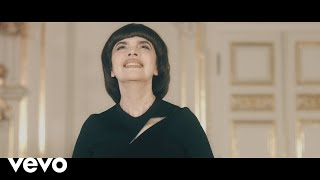 Watch Mireille Mathieu Le Premier Regard Damour video