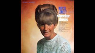 Watch Skeeter Davis Little Things Got Big video