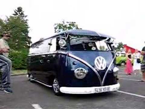 Show lowrider in a french meeting volkswagen