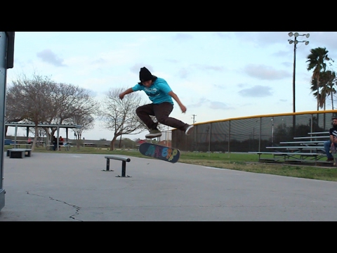 Battle Royale - Feeble Kickflip