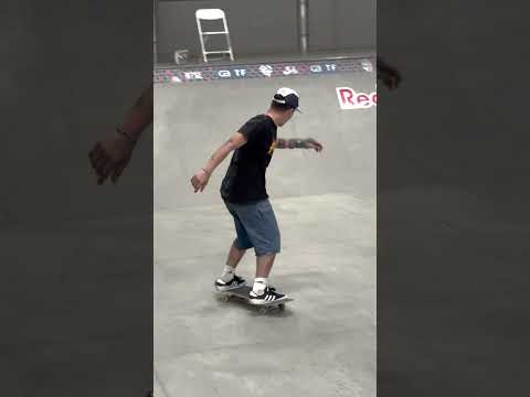 @angelocaro4217  handling trick combinations on long rails with no problem 💪