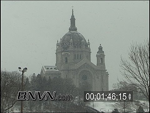 12/29/2003 General snow video from St. Paul, MN