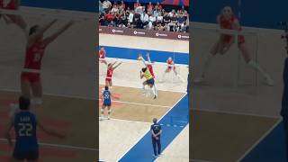 Baladin Shuts Down Tainara With A Monster Block Vnl 2025