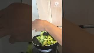 Frying Aromatic Broccoli