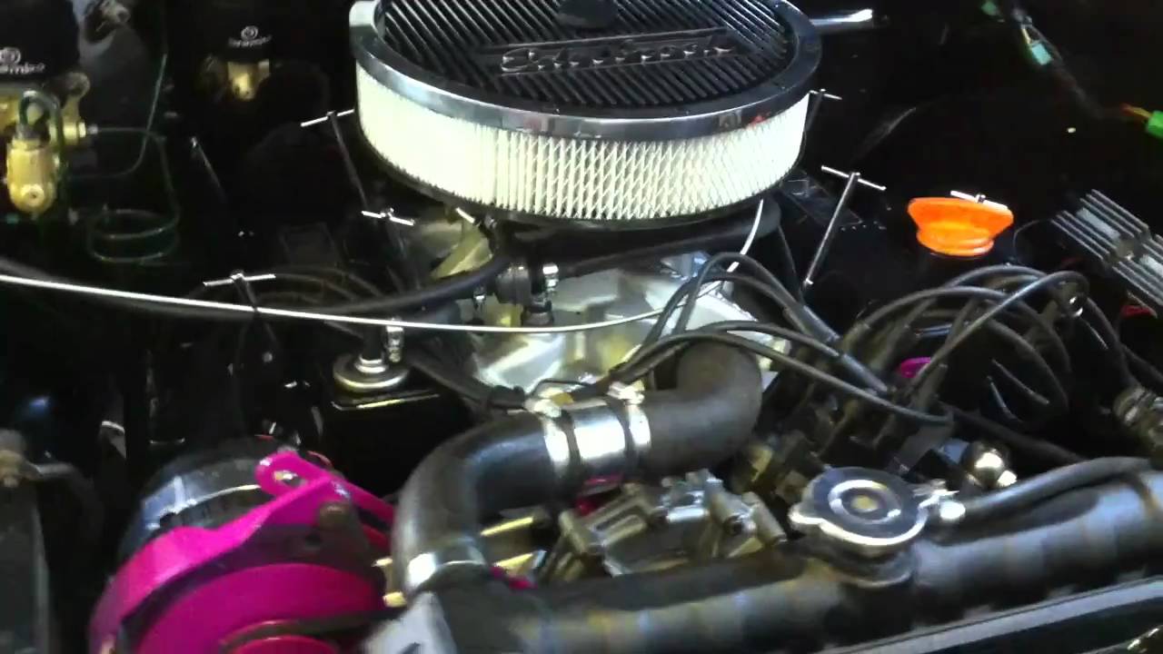 Toyota Hilux V8 Project , Engine bay walk around + fire up. YouTube