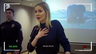 Selin Katilin Dikkatini Çekmeye Çalışıyor Arka Sokaklar 616.Bölüm