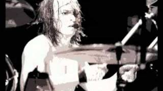 Watch Melvins We All Love Judy video