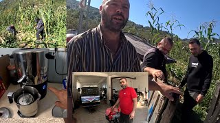 Adem Usta Askerden Gelmiş Mısırları Biçiyoruz İşyerine Çay Ve Renkli Yazıcı Aldık