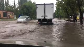 Видео Потоп на улице Горького Волжский от Raznoe Vo;gograd, улица Горького, Волжский, Россия