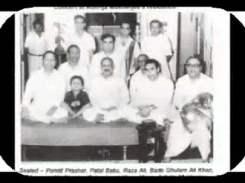Thumri Khamaj ~ Live ~ -by Ustad Bade...