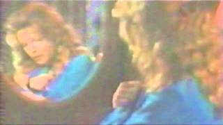 Watch Dionne Warwick Heartbreak Of Love video