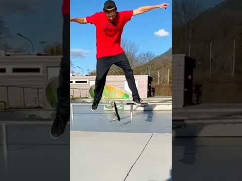 Who knew you could to this on a Tiny Skateboard #shorts