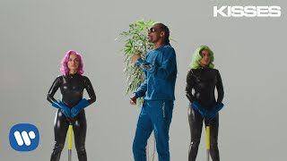 Anitta With Ludmilla And Snoop Dogg Feat. Papatinho - Onda Diferente (Official Music Video)