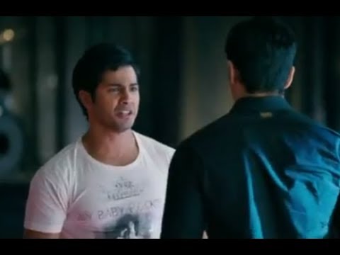 Rohan & Abhimanyu Fight Over Shanaya - Student Of The Year