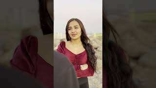 Gülüşümü Bozdurrum Ft Melek Azad