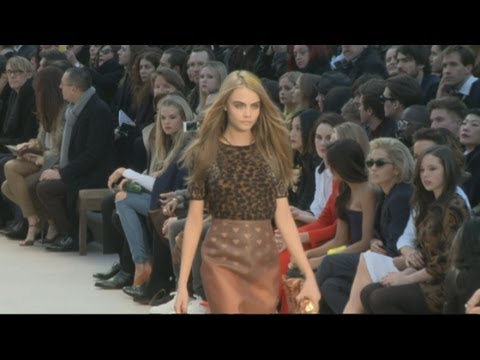 Burberry Show: Rita Ora, Cara Delevingne, Rosie Huntington-Whiteley and Tom O'Dell talk Burberry Burberry Show: Rita Ora, Cara Delevingne, Rosie Huntington-Whiteley and Tom O'Dell talk Burberry