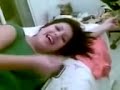 بنت مصرية على السرير بتقول كلام نار