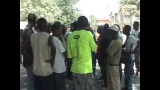 VIDEO: Haiti - Aristide - Tande Menas Patizan Aristide yo ap fe...