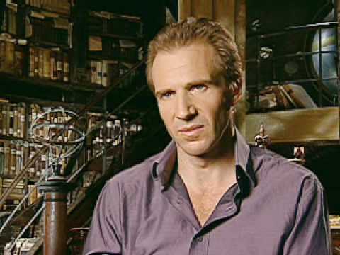 Ralph Fiennes - Interview (Harry Potter and the Goblet of Fire) Ralph Fiennes - Interview (Harry Potter and the Goblet of Fire)