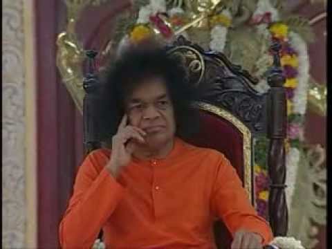 BHAGAWAN SRI SATHYA SAI BABA BHAJANS SANG IN THE DIVINE PRESENCE...