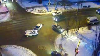 Видео ДТП (авария г. Волжский) ул. Советская ул. Энгельса 01-02-2017 17-29 от powernet.com.ru, Советская улица, Волжский, Россия