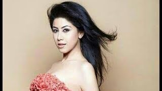 Hot Photoshoot Of Beautiful Actress & Singer Alfeeya