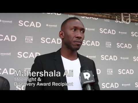 'Moonlight' stars Ashton Sanders & Mahershala Ali Walk the Red Carpet