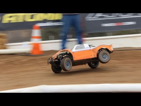 Large-Scale RC-RACING! HPI Baja & Losi 5ive T