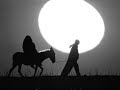 view Porque No Les Devuelves El Sol (Con Youssou N'dour)