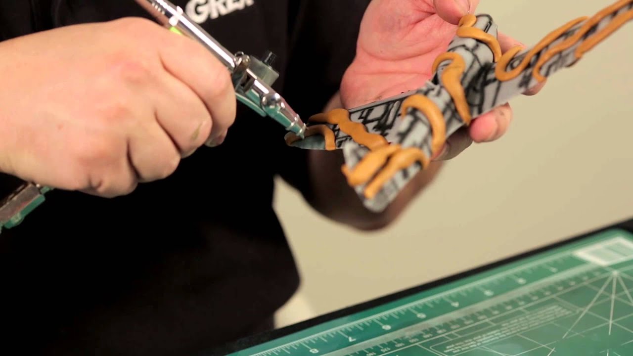 Spray Painting Camouflage On Models Spray Painting Camouflage On Models