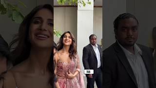 Vaani Kapoorarrives On Lakme Fashion Week The Unseen Shorts